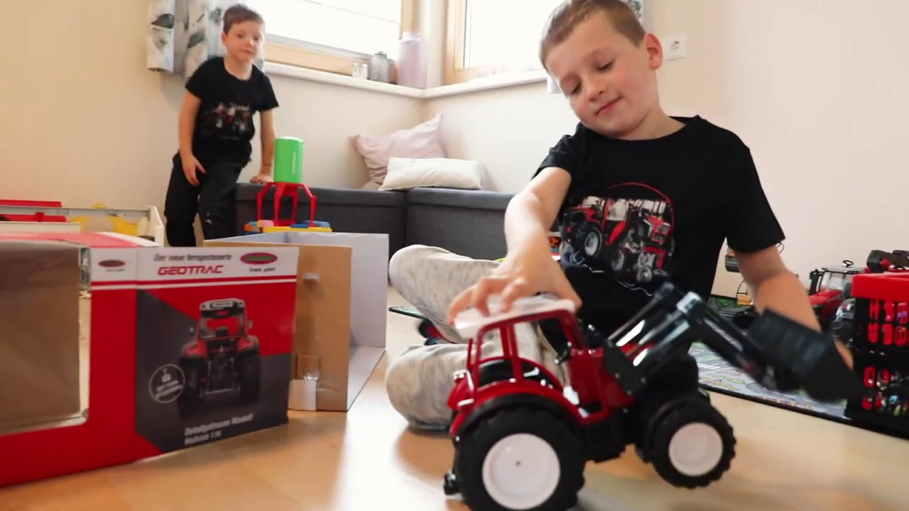 LEGO TECHNIK - Ferngesteuerter Tracked Racer im Aufbau und Test mit ALEKS!