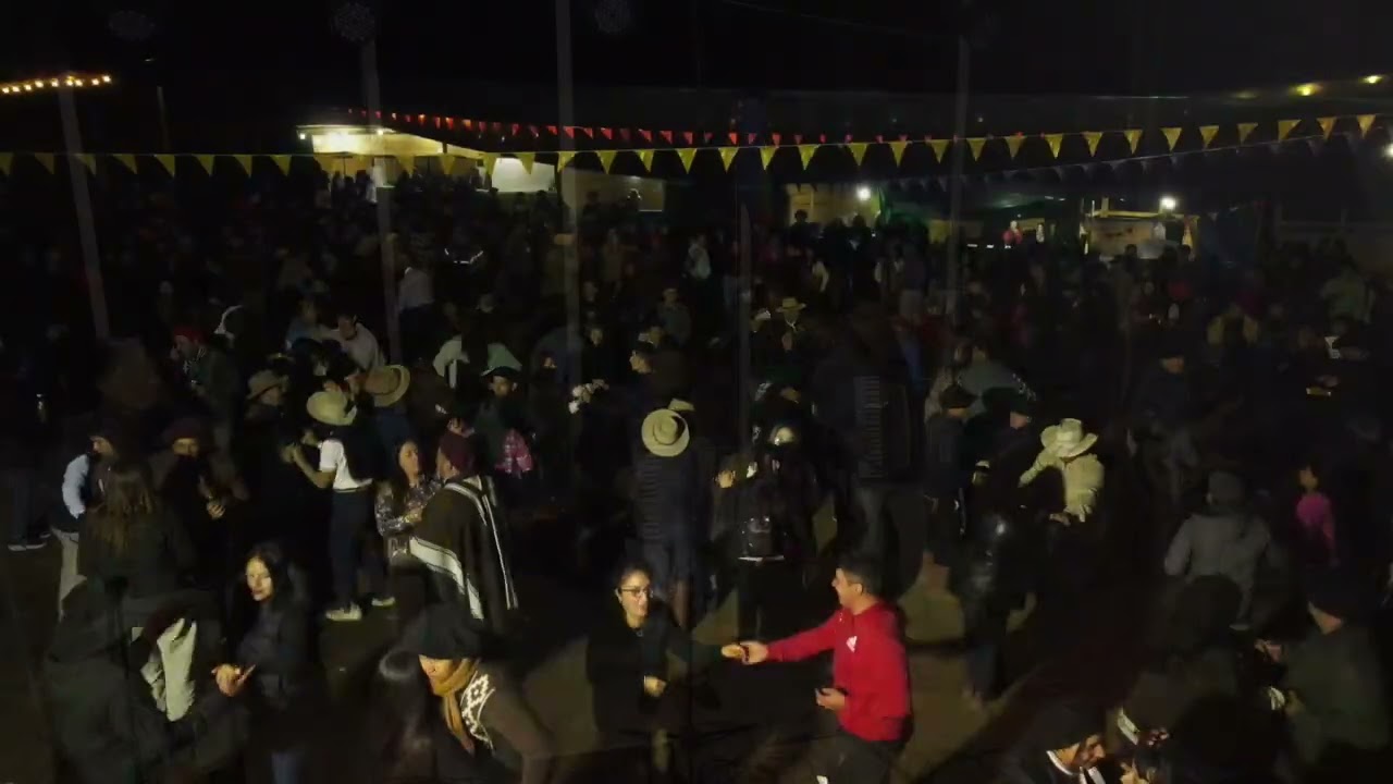 Los chamas de la buitrera fiesta del asado con cuero alumine 2026