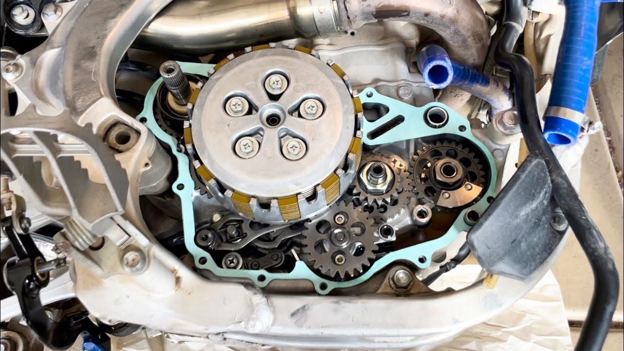 2016 YZ250F Inner Clutch Cover Gasket Replacement (Oil Leak Repair