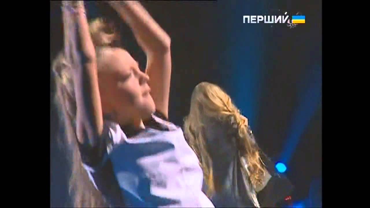 Жас порно көру Үстел үстіндегі стақандағы сперматозоидтар