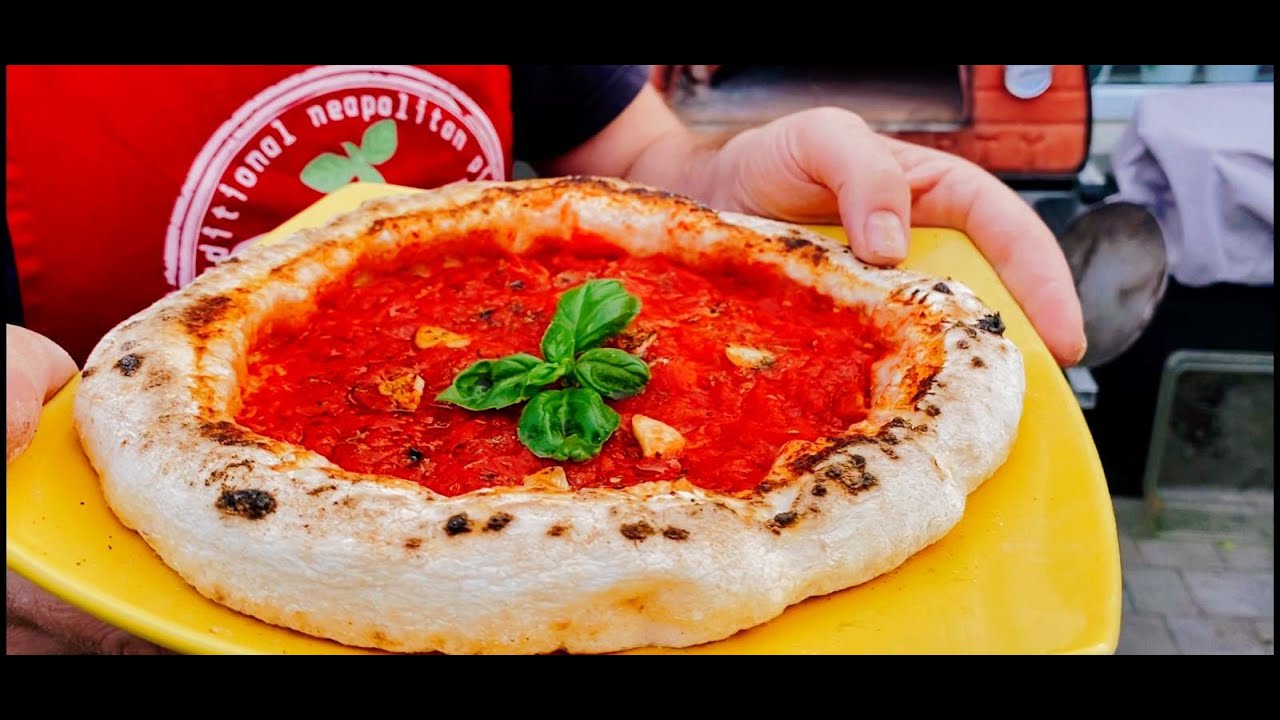 Pizza Senza Glutine cotta in forno a legna - YouTube