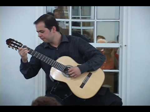 André Simão plays Etude nos. 7 and 12 by Heitor Villa-Lobos