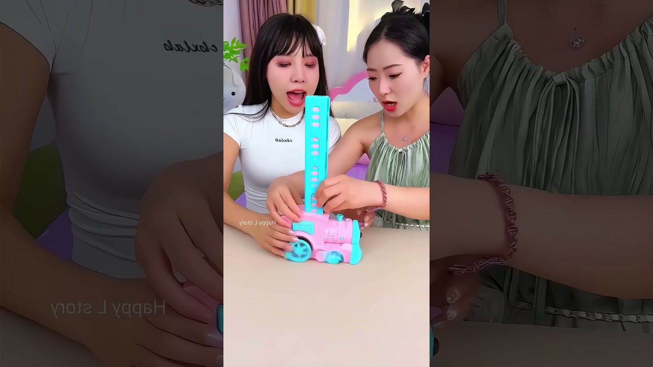 魔法のドミノ列車! 🚂✨