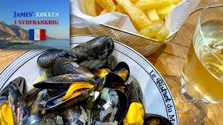 Moules frites (Dampede blåmuslinger med pommes frites)