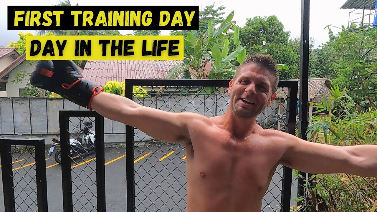 My FIRST DAY Training on Fitness Street | SE03E03