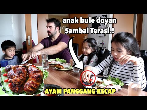 hamidasirait #foodiestime #ayampanggangguling Ayam Panggang Guling Marquita ada di Titi kuning deket. 