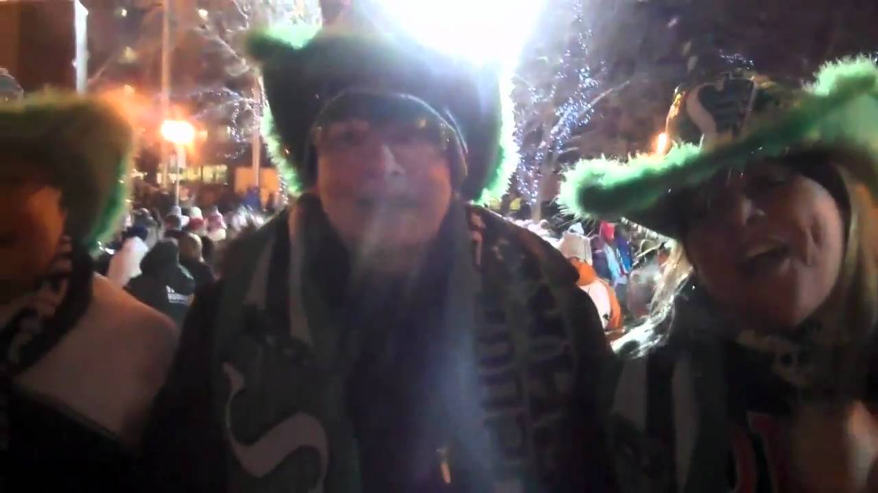 Ultimate Saskatchewan Roughrider fans - YouTube
