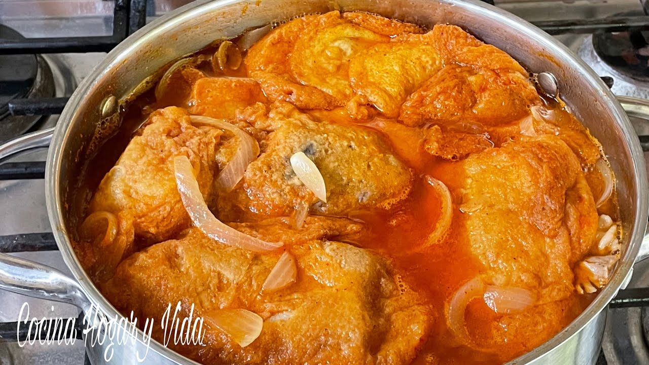 Manitas de Cerdo Capeadas en Caldillo