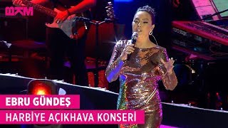 Ebru Gündeş Harbiye Açıkhava Konseri Resimi