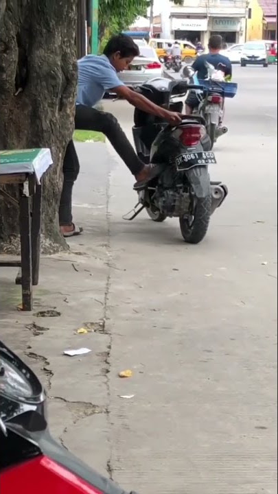STORY WA BEAT MLEYOT VIRAL