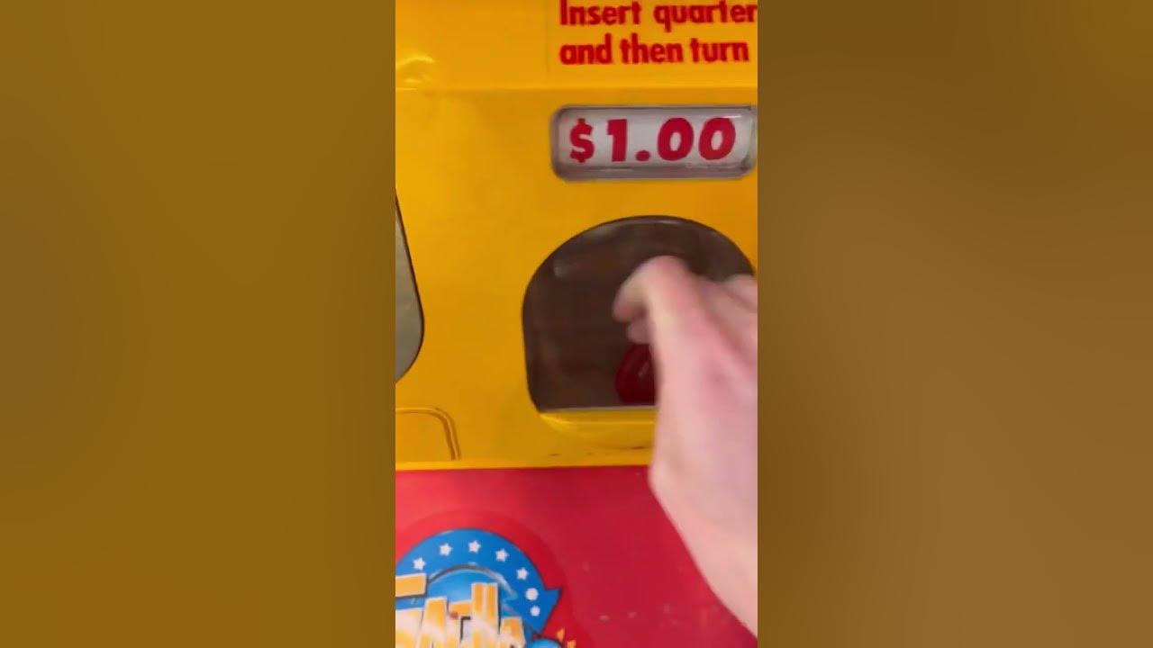 Day 2 collecting all 32 nfl keychains at the vending machine shorts