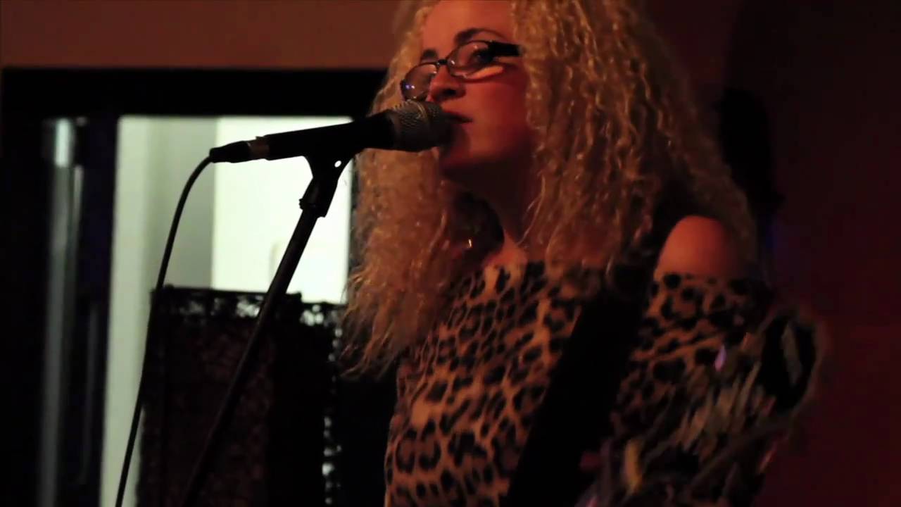 Samantha Farrell - Trouble You Need (Live @ Z)