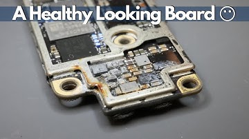 iPhone 8 Data Recovery Process Featuring a Makeshift Backlight System 💡