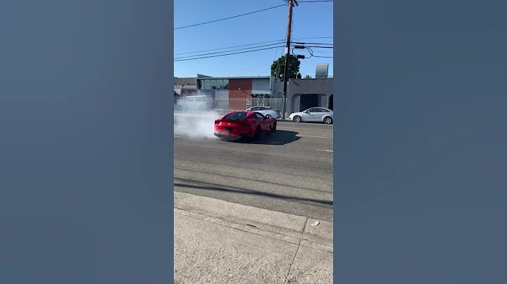 Donuts w/ Ferrari 812 Superfast With Gintani F1 Package #shorts - 天天要聞