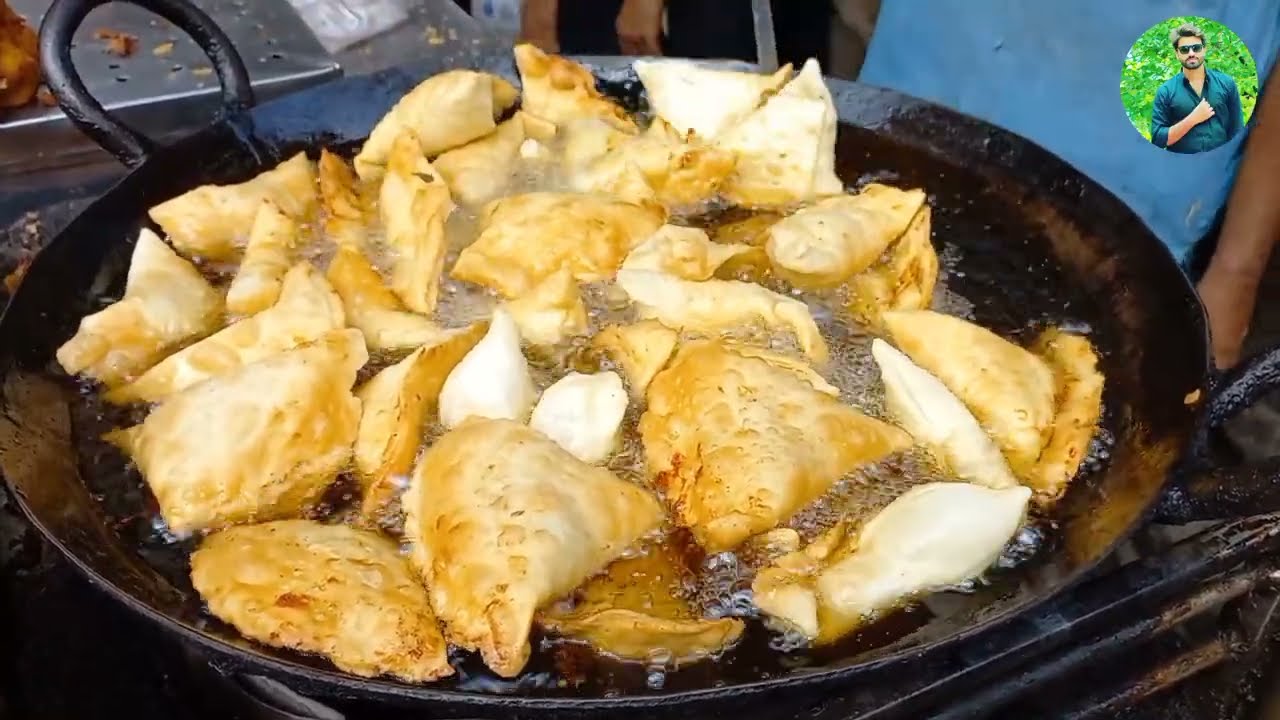 Samosay Aalo Samosa Street foods Karachi Saddar Pakistan street