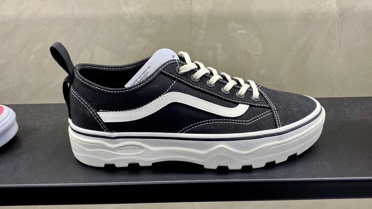 Vans Sentry Old Skool (Black/Marshmallow) - YouTube