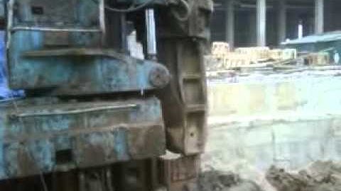 Thi công ép cừ larsen