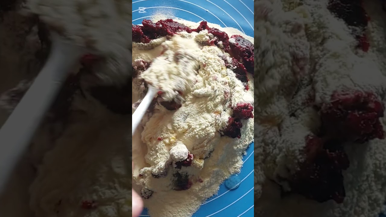 Gnocchi di rapa rossa fatti in casa con burrata