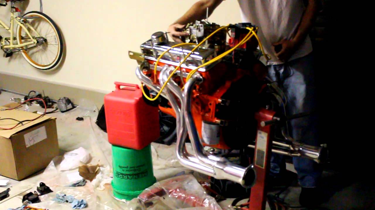 Small Block Chevy 283 Startup - YouTube