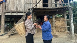 the Moment That Changed Everything The Kind Old Ladys Gift Left Homeless Girl Tu Lam In Tears
