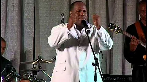 DANNY CLAY "ELECTRIFIES" IN TRIBUTE TO LUTHER CONC...