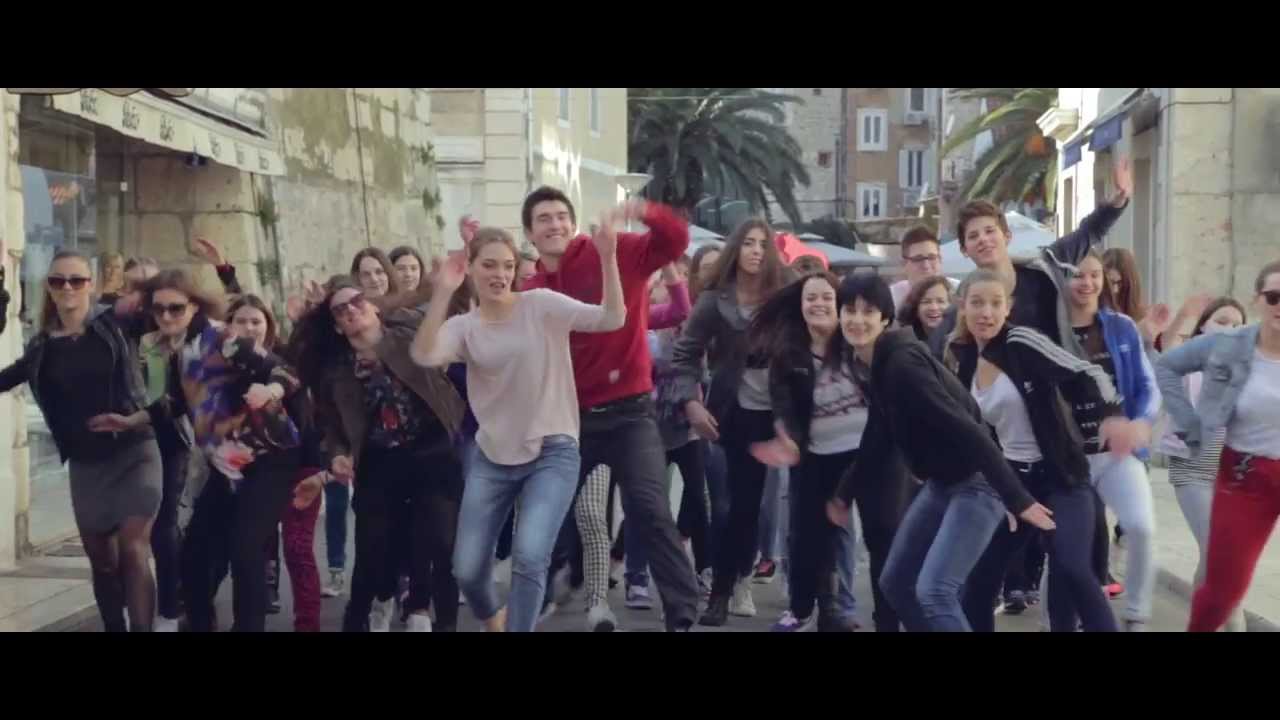 Pharrell Williams - Happy ( Split , Croatia ) Pharrell Williams - Happy ( Split , Croatia )