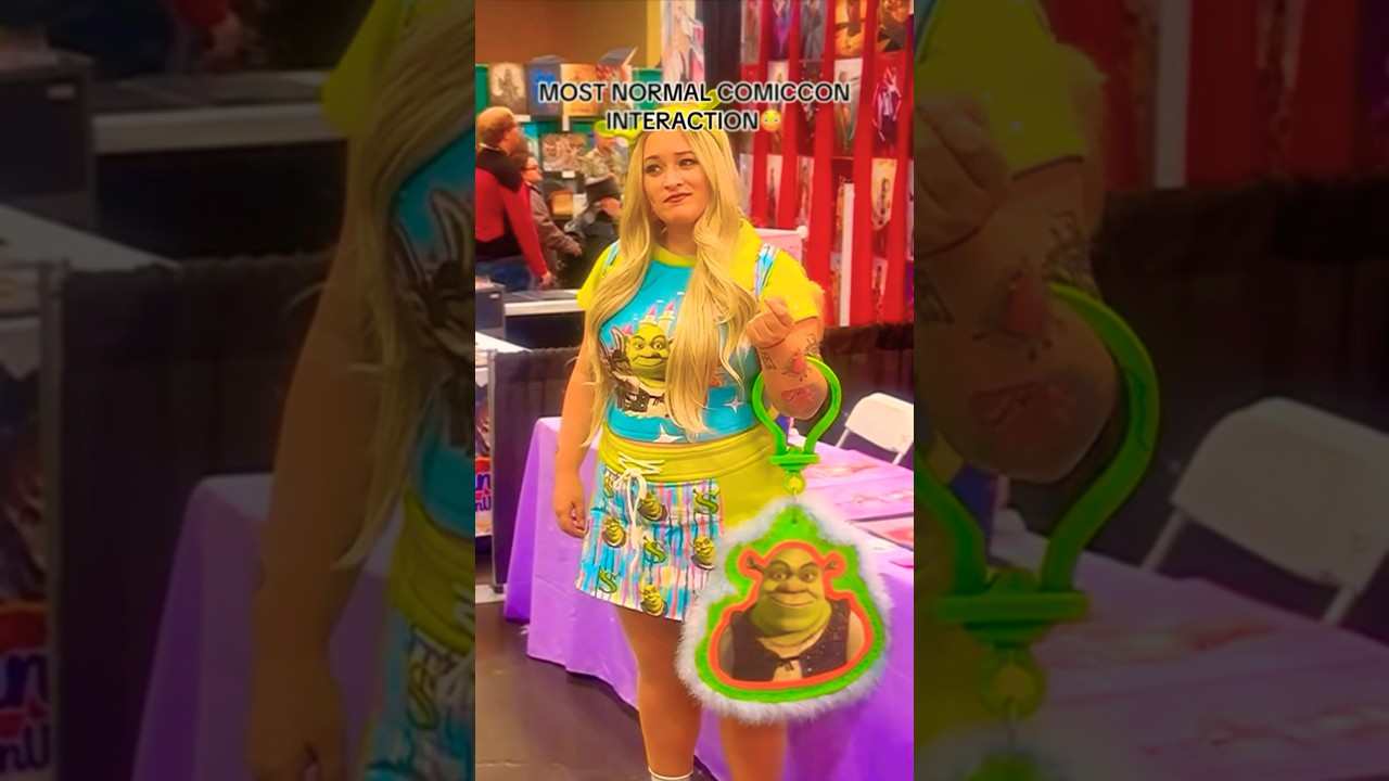 Normal Comic Con Moment💚 (🔜 Indy Pop Con)