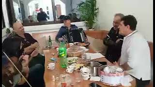 Barusa i Mifo  Kad je snijeg dva metera bio 