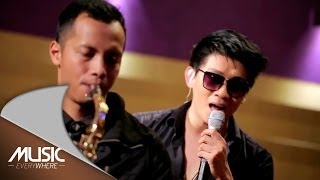 Seventeen-Tak Tepat Waktu Feat Emil-Music (Live at Music Everywhere) * chords