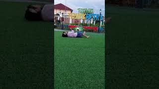 Bermain Guling Guling Kepala Jadi Pusing  Tapi Happy