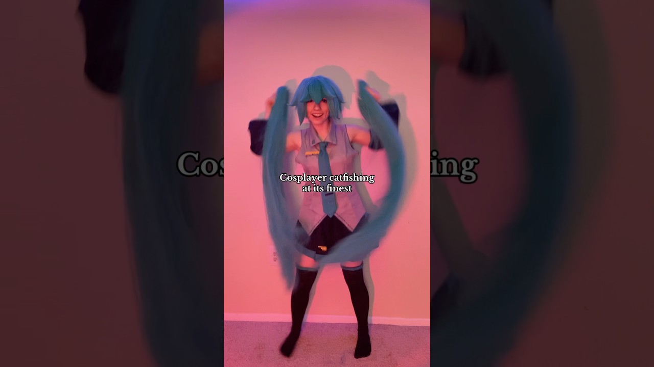 Claw clips my beloved; Went from Miku haircut to Gumi haircut #miku #mikucosplay #vocaloid #cosplay