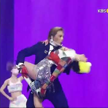 When Hyuna and Dawn DID this in award show 🔥😊 BEST COUPLE #hyuna #dawn #kpop