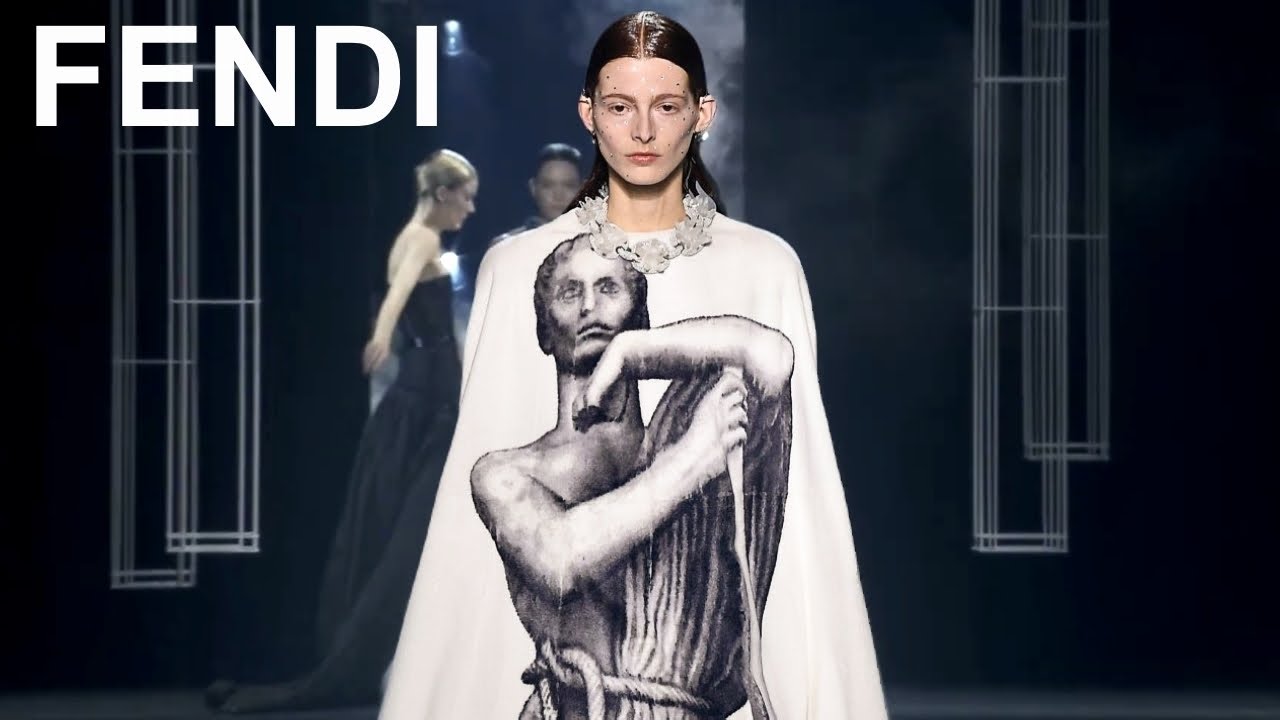 FENDI Couture Spring-Summer 2022 Fashion Show