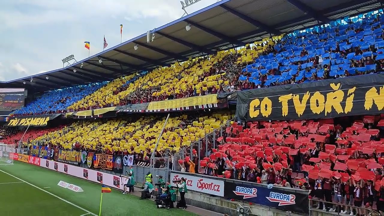 AC Sparta Praha vs. Bohemians 1905 20.5.2023 (2:1) choreo na jižní tribuně