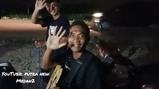 #viralpengamensuaraemas virall!!! TAK BOSAN BOSAN COVER BY REZA