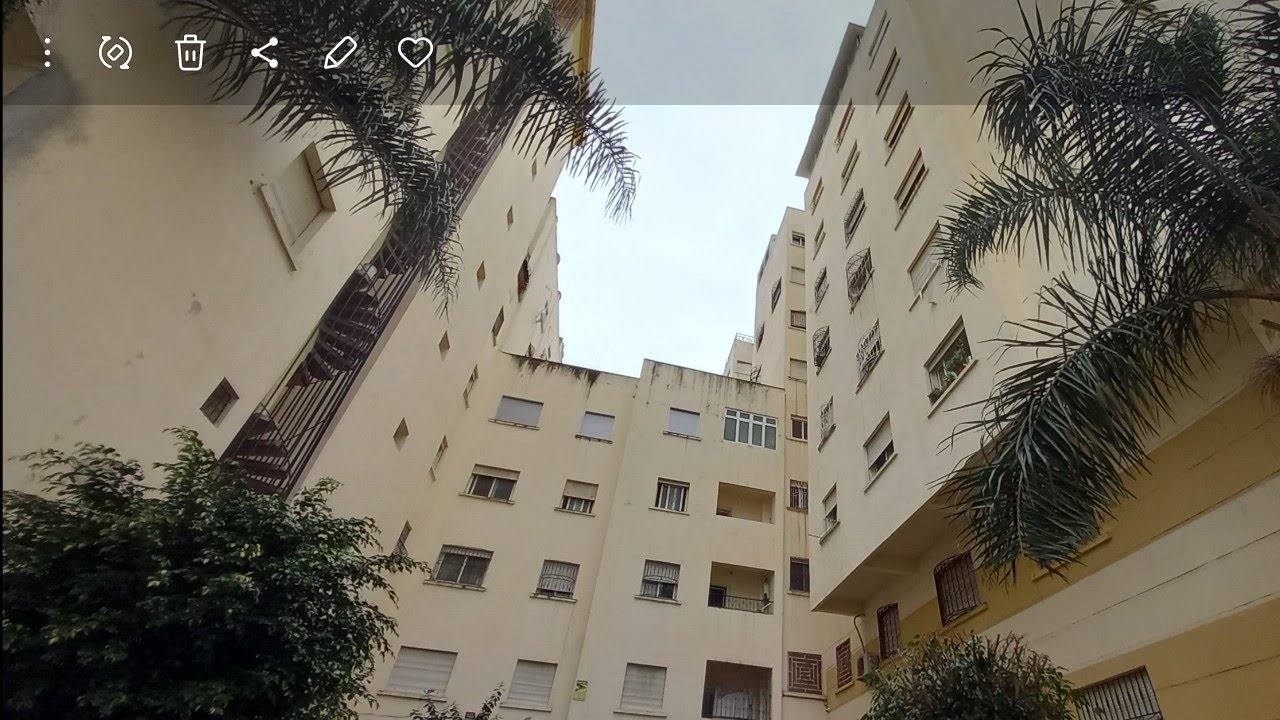 شقة همزة للبيع 🤲فيها الإصلاح🤝 ولكن فيهآ ثمن هوتة مرحبا 👋 0649572273 immobilier المغرب 🇲🇦