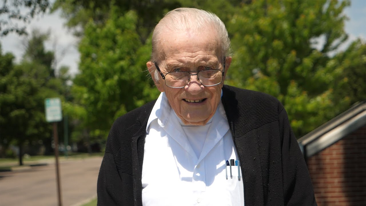 Postcards: Inventor Don Husby