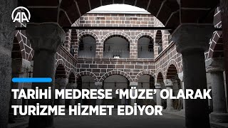 Hakkarideki Tarihi Medrese Müze Olarak Turizme Hizmet Ediyor