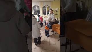 Досмотр первоклашек на колюще-режущее и опасные предметы.🤦‍♂️ Красноярск. 1 лицей. #хватитврать