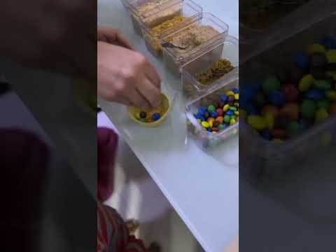 صنع قوالب الشوكولاتة في بيت جدي جديد شوكولاتة صنع اطفال ابيض مكسرات قالب اكسبلور 