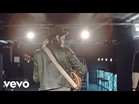 James Bay - European Tour Diary (Vevo LIFT UK)