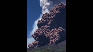 Tourists run down Mount Etna as volcano erupts