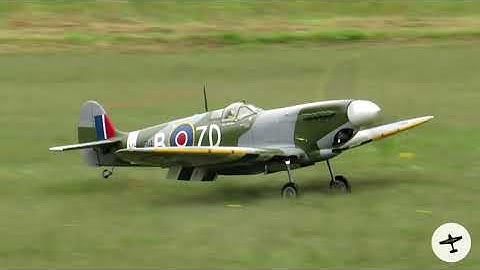GIANT BRUTAL SOUND VINTAGE FIBERGLASS 1:4 RC SPITFIRE SCALE FLIGHT | Flight 2