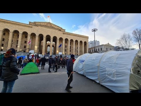 ნაცმოძარობის აქციაზე მოქალაქეებს 200 ლარს ურიგებენ