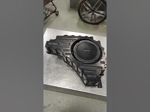 2015 Jeep Grand Cherokee Harman Kardon subwoofer 