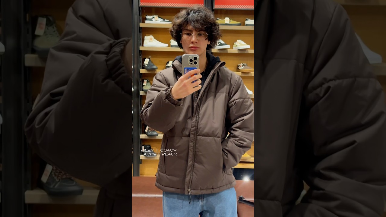 Попросили Айдара сделать примерку курток, которые сейчас есть в PROSKATE