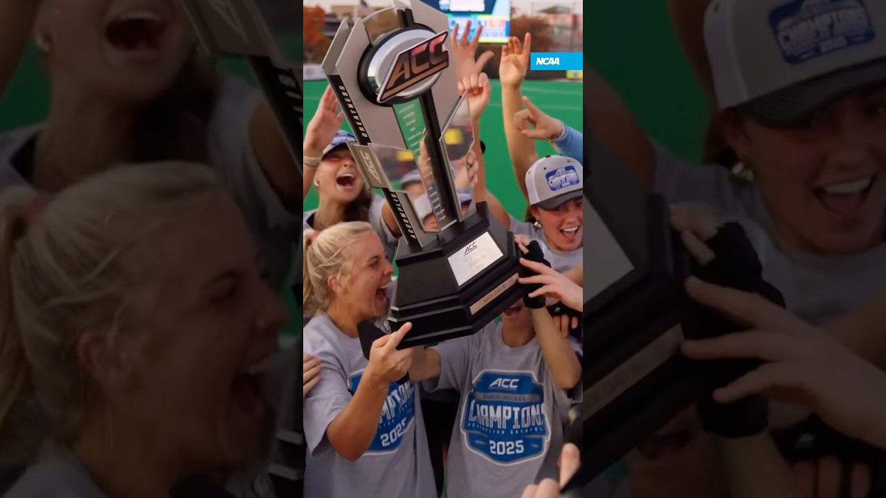 The bracket is set. The fight for a field hockey National Championship is here! 🏑🏆 