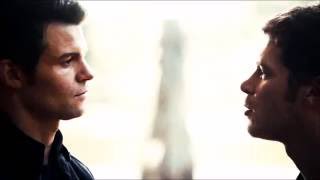 Klaus Bites Elijah | The Originals 1x07 Score [HQ]