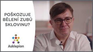 Poškozuje bělení zubů sklovinu?