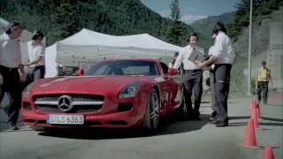 Full HD: Mercedes SLS AMG - Extreme Looping! Werbespot \/ Spot im Tunnel! Top Gear Style